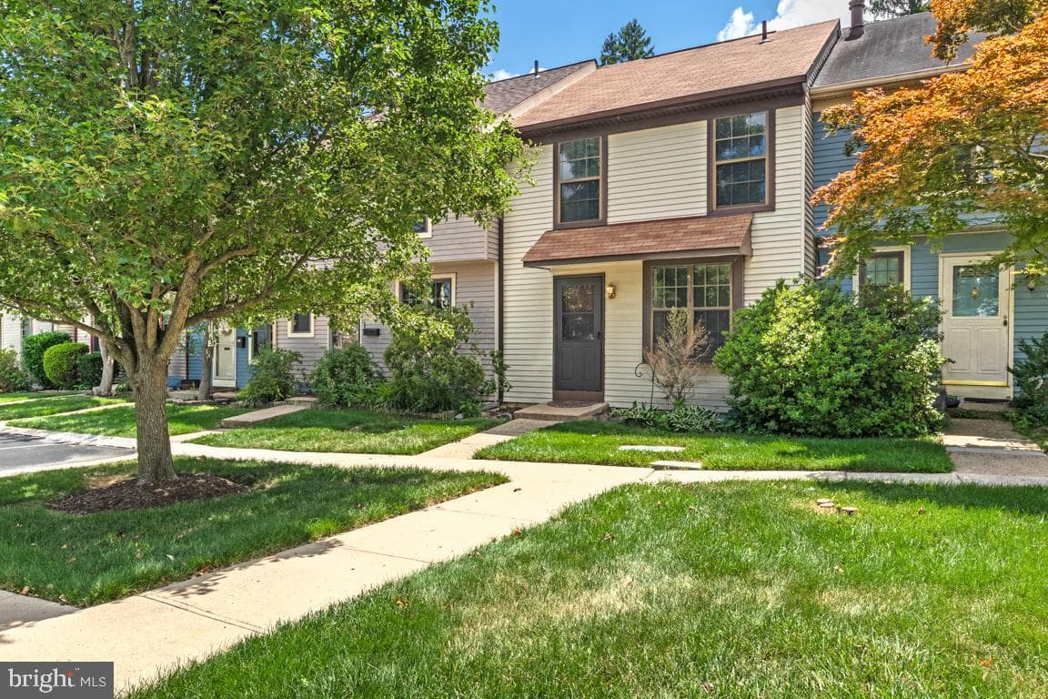 307 Franklin Court, North Wales