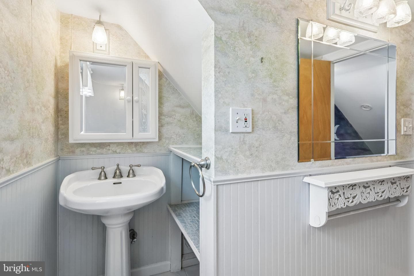 2681 Burton Road photo 46