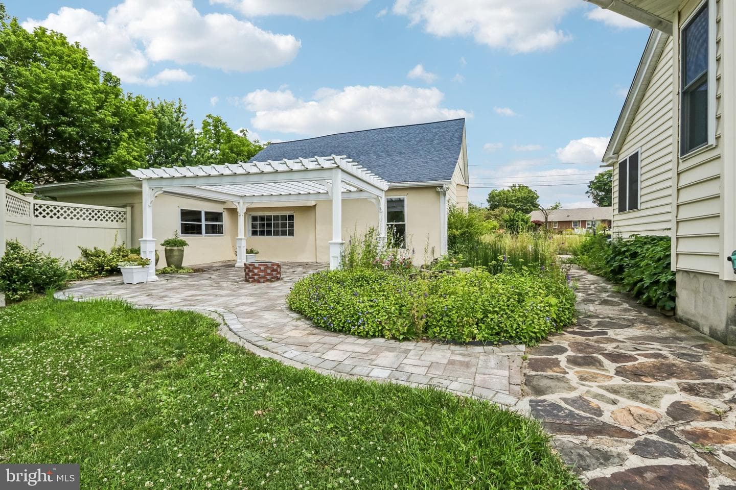 2681 Burton Road photo 73