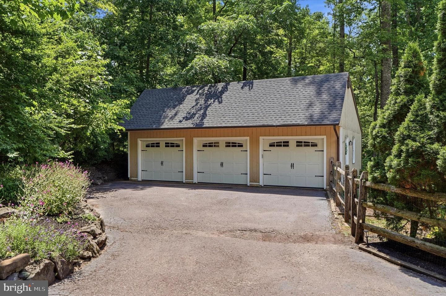 1125 Payne Road photo 4