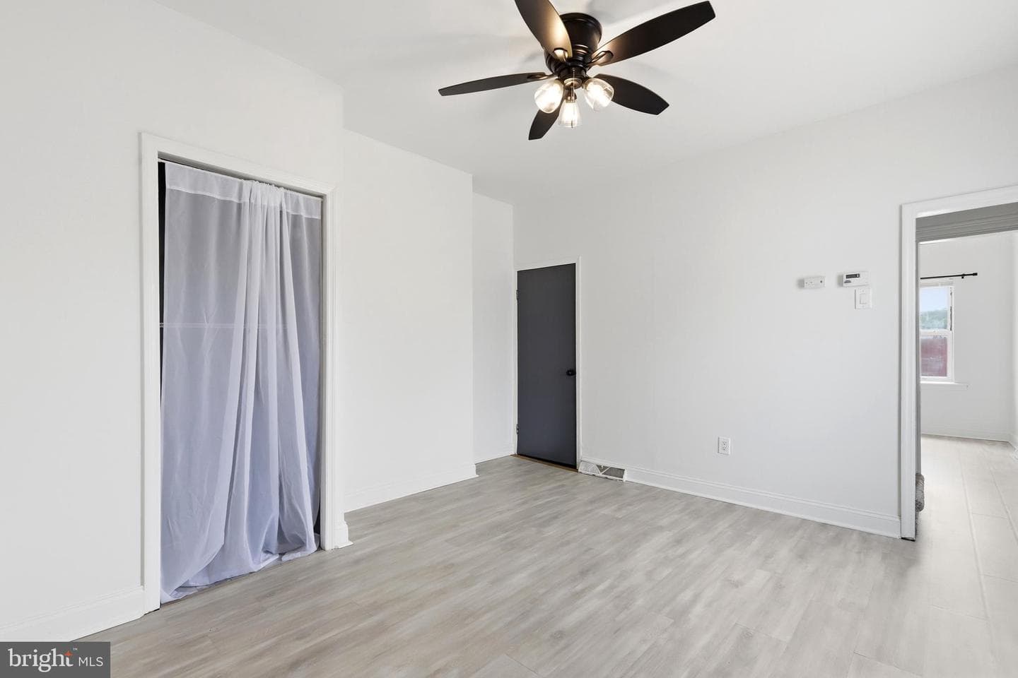 712 Wells Street photo 7