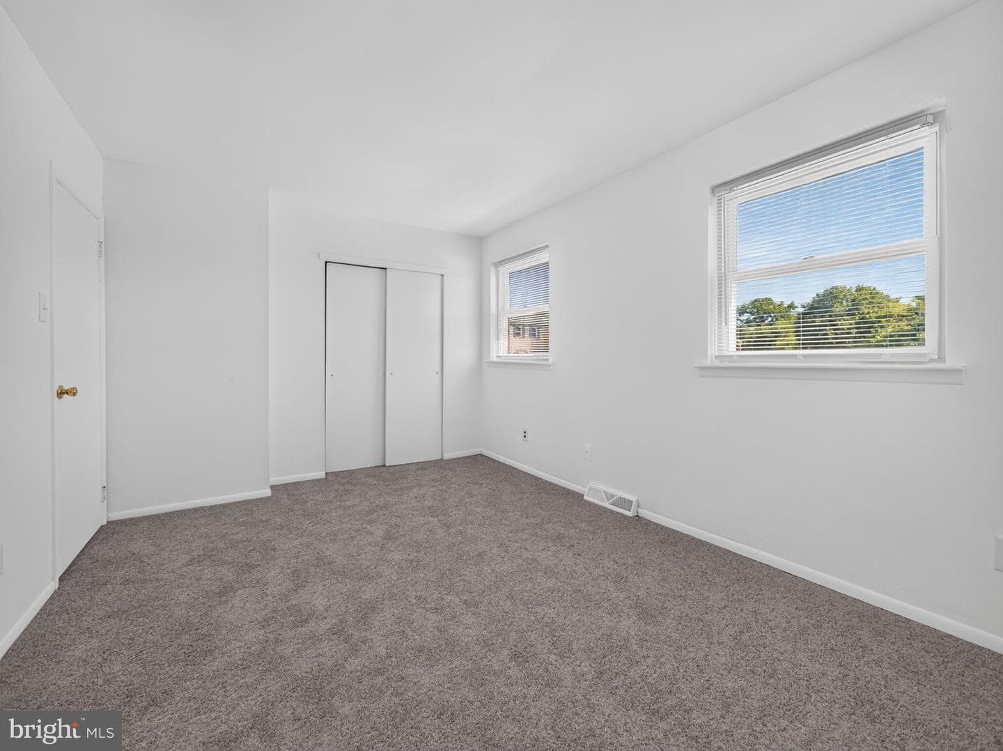 1098 Bayless Place photo 13