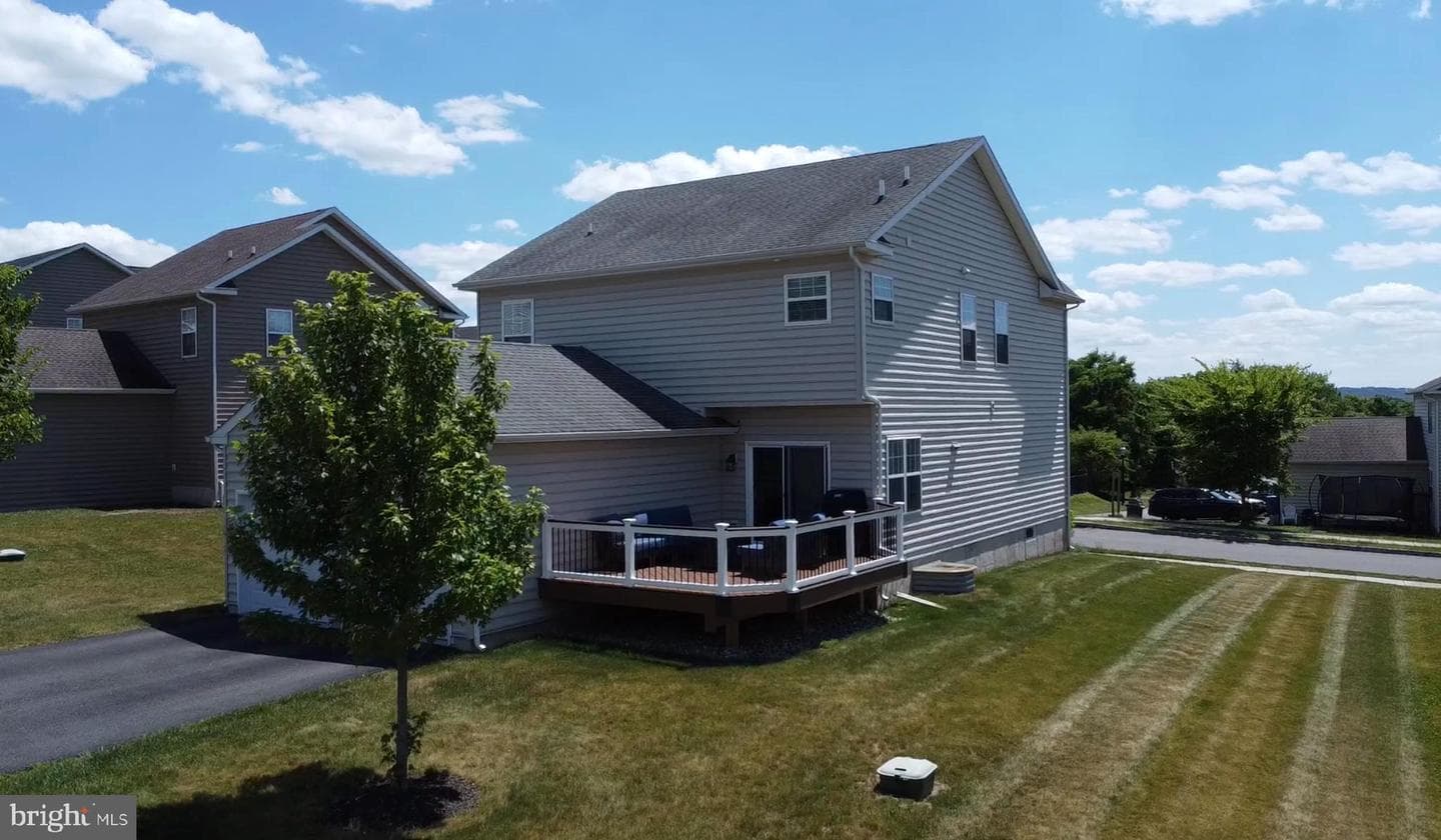 2114 Larkspur Court photo 3