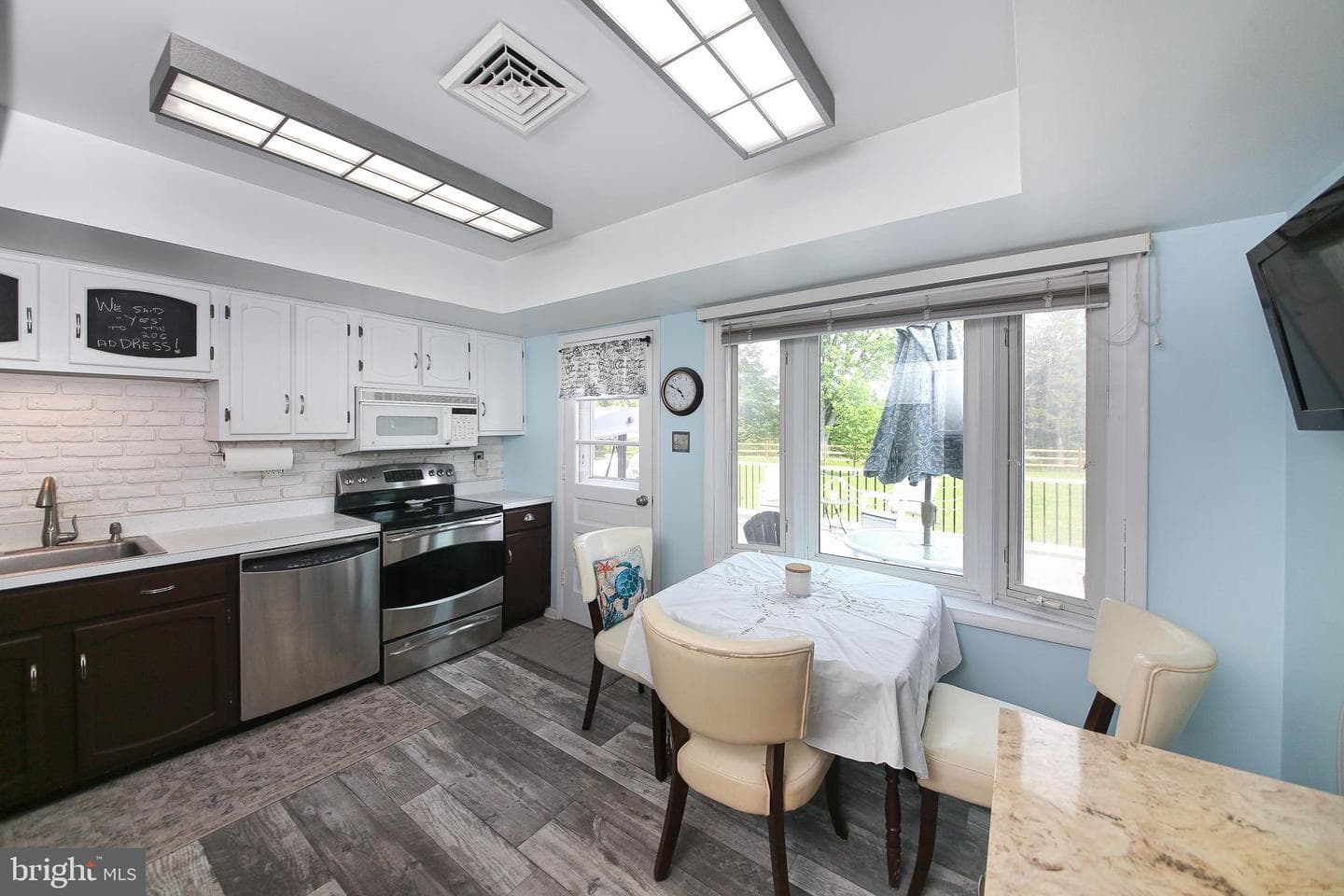 2850 Thompson Road photo 5