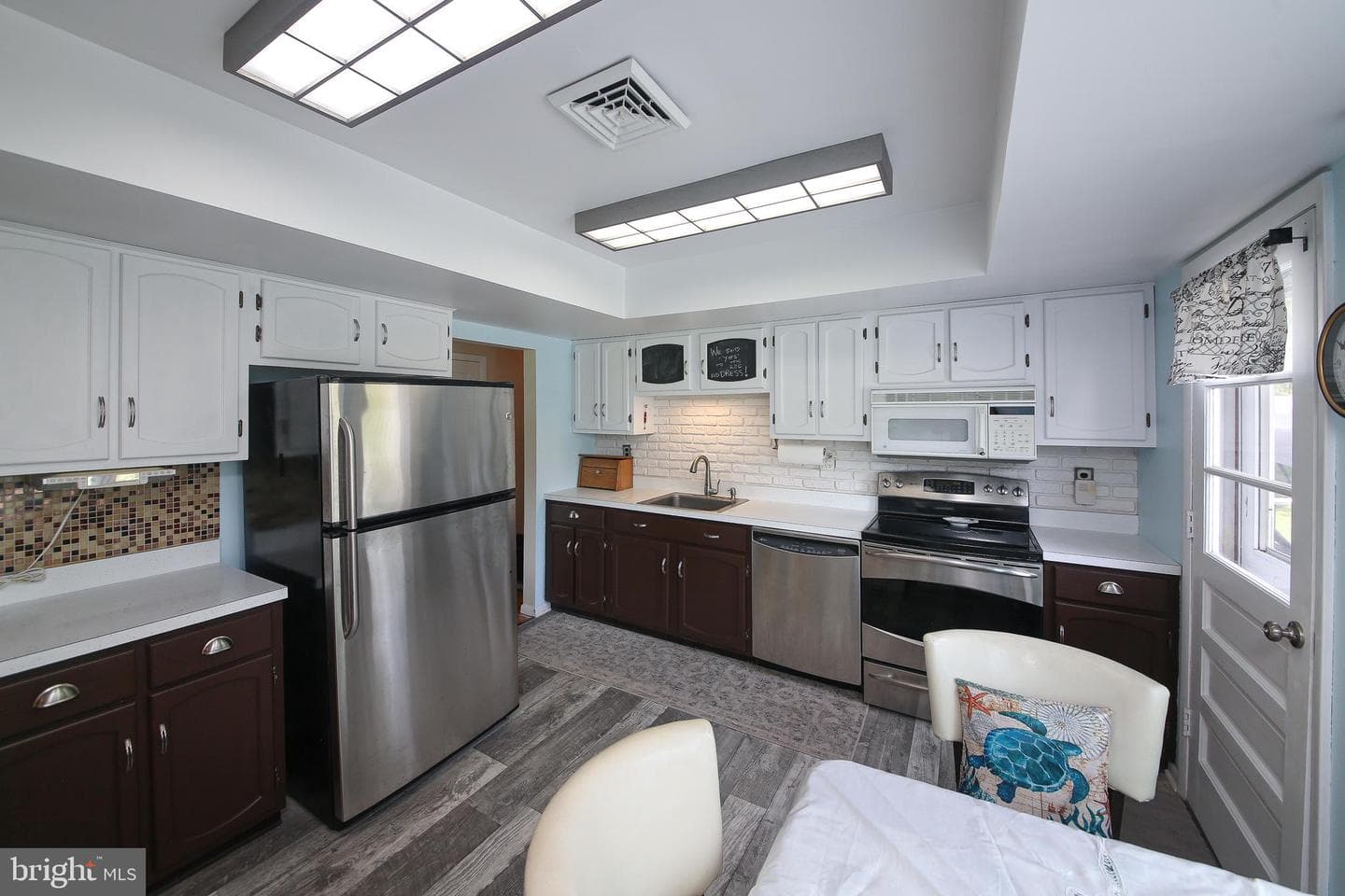 2850 Thompson Road photo 6