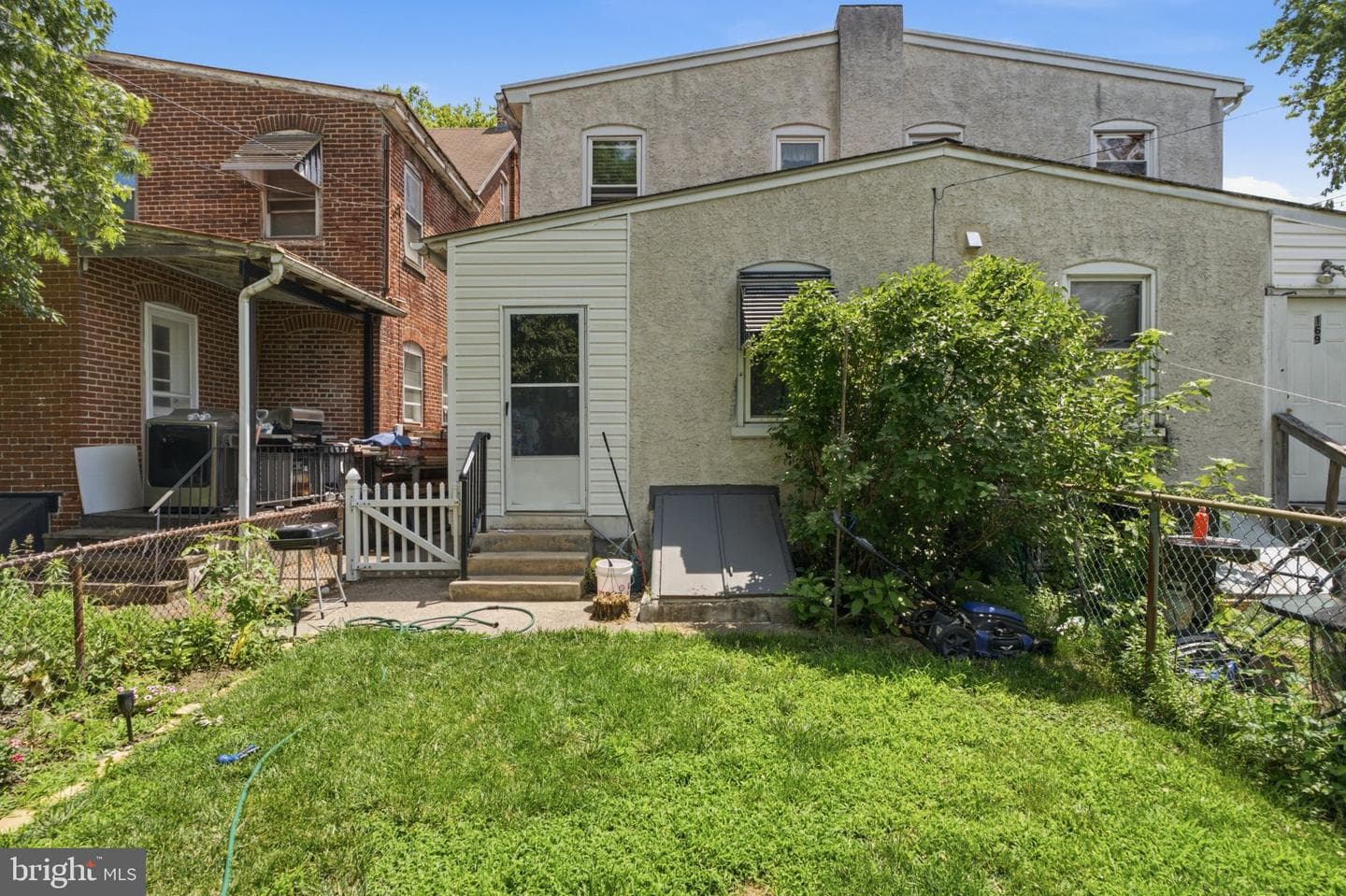 171 N York Street photo 20