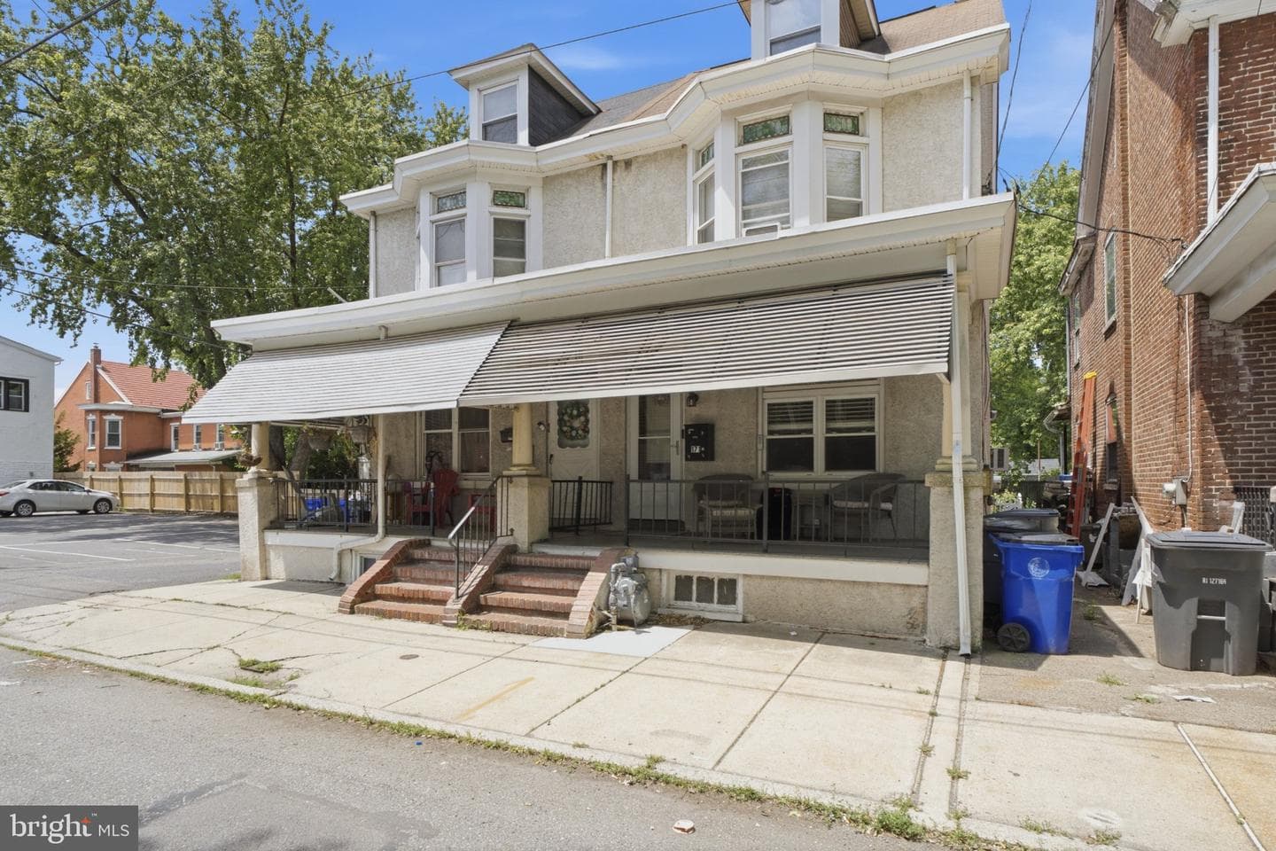 171 N York Street photo 23