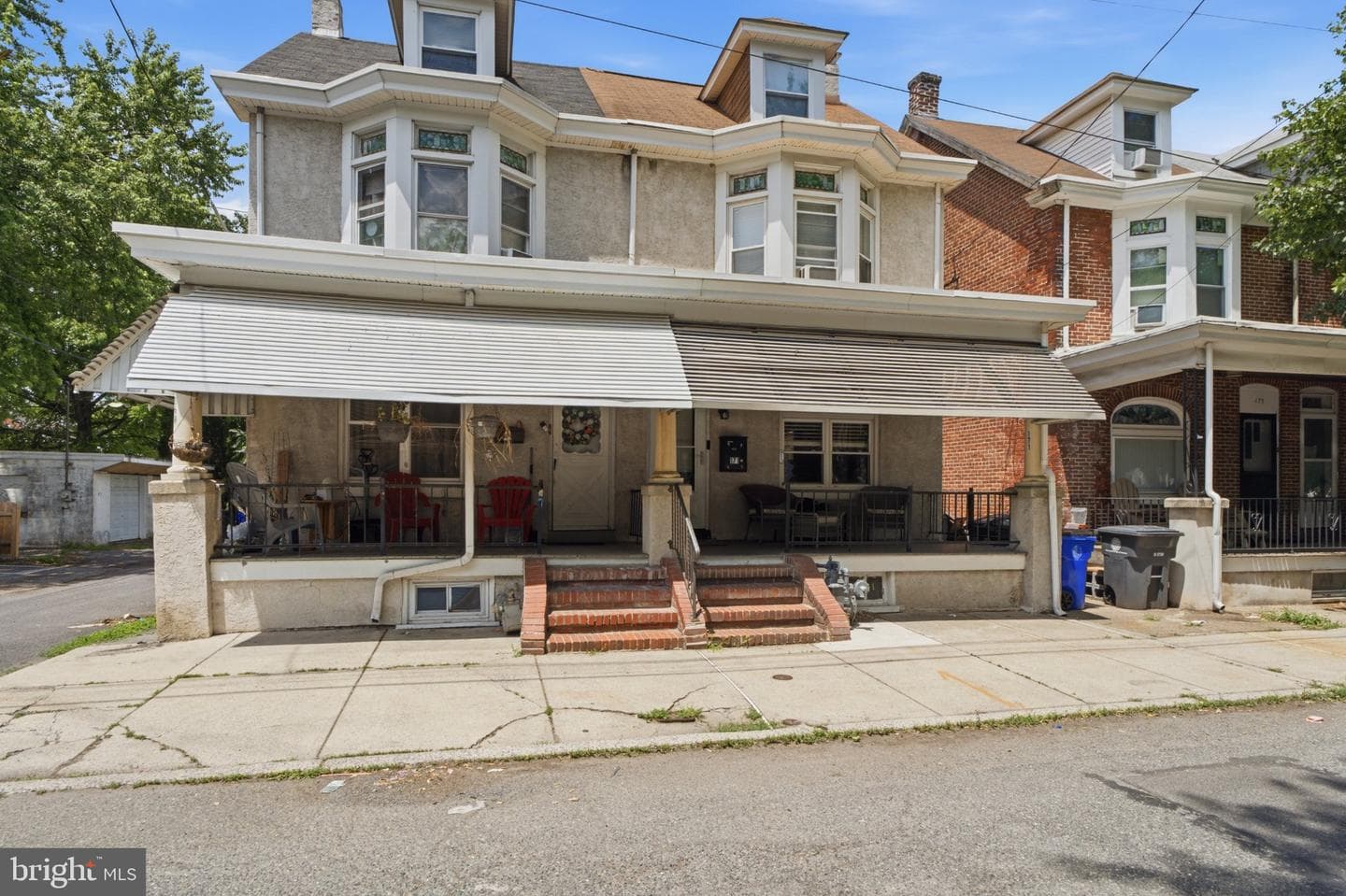 171 N York Street photo 25