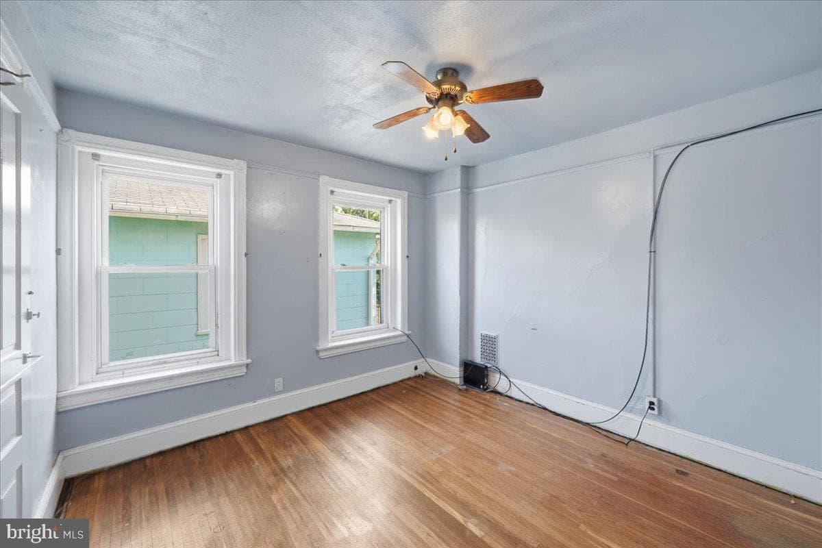 16 W Spring Avenue photo 24