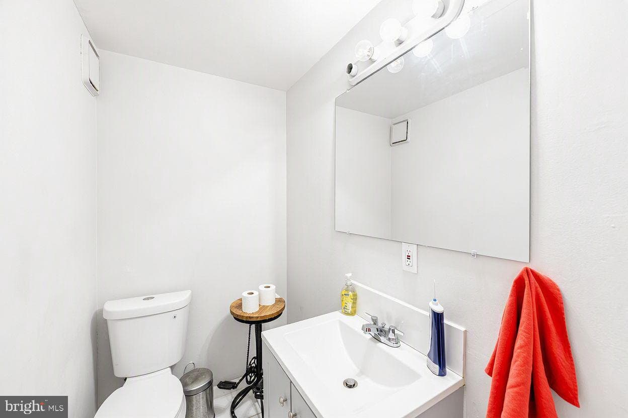 1028 Walnut photo 12