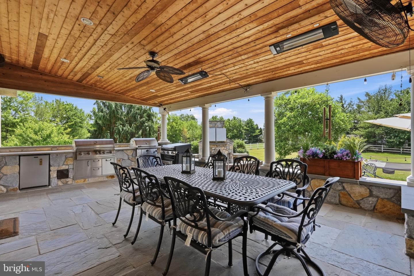 879 Ashbourne Way photo 45