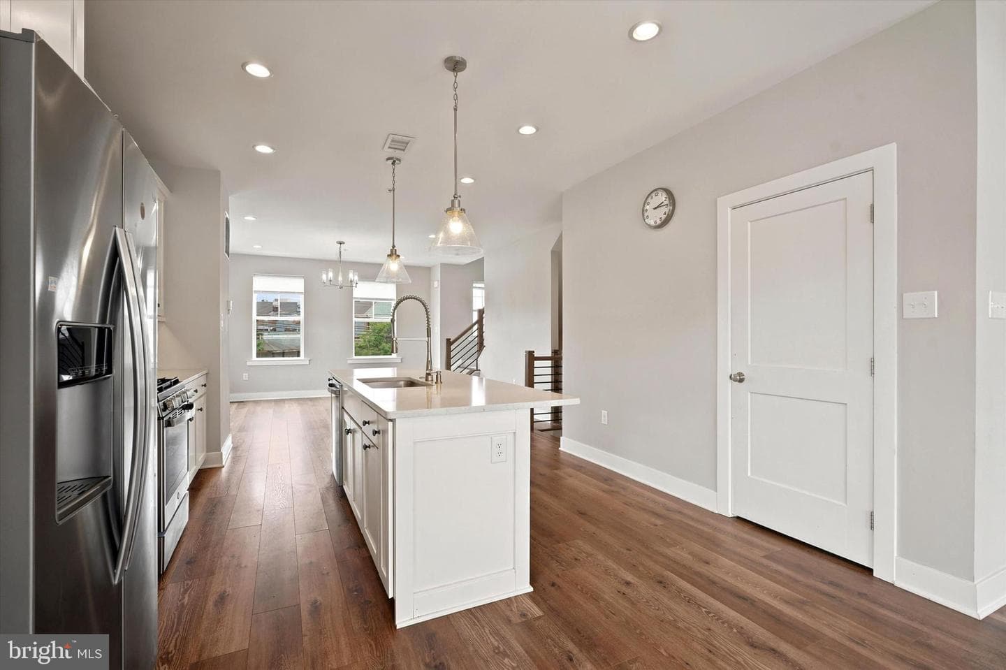 35 Third Avenue photo 17