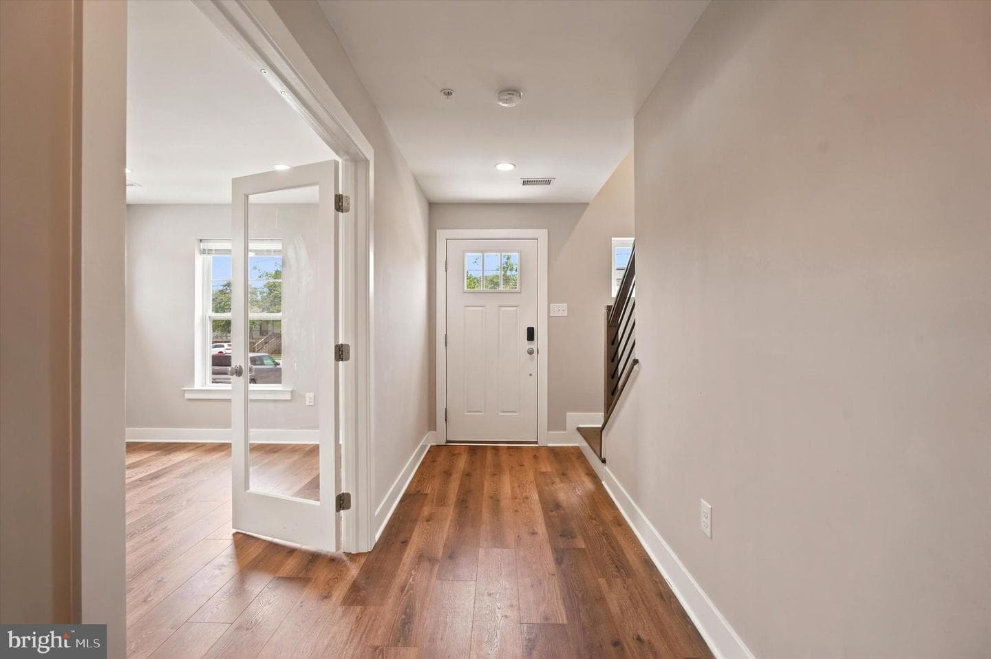 35 Third Avenue photo 5