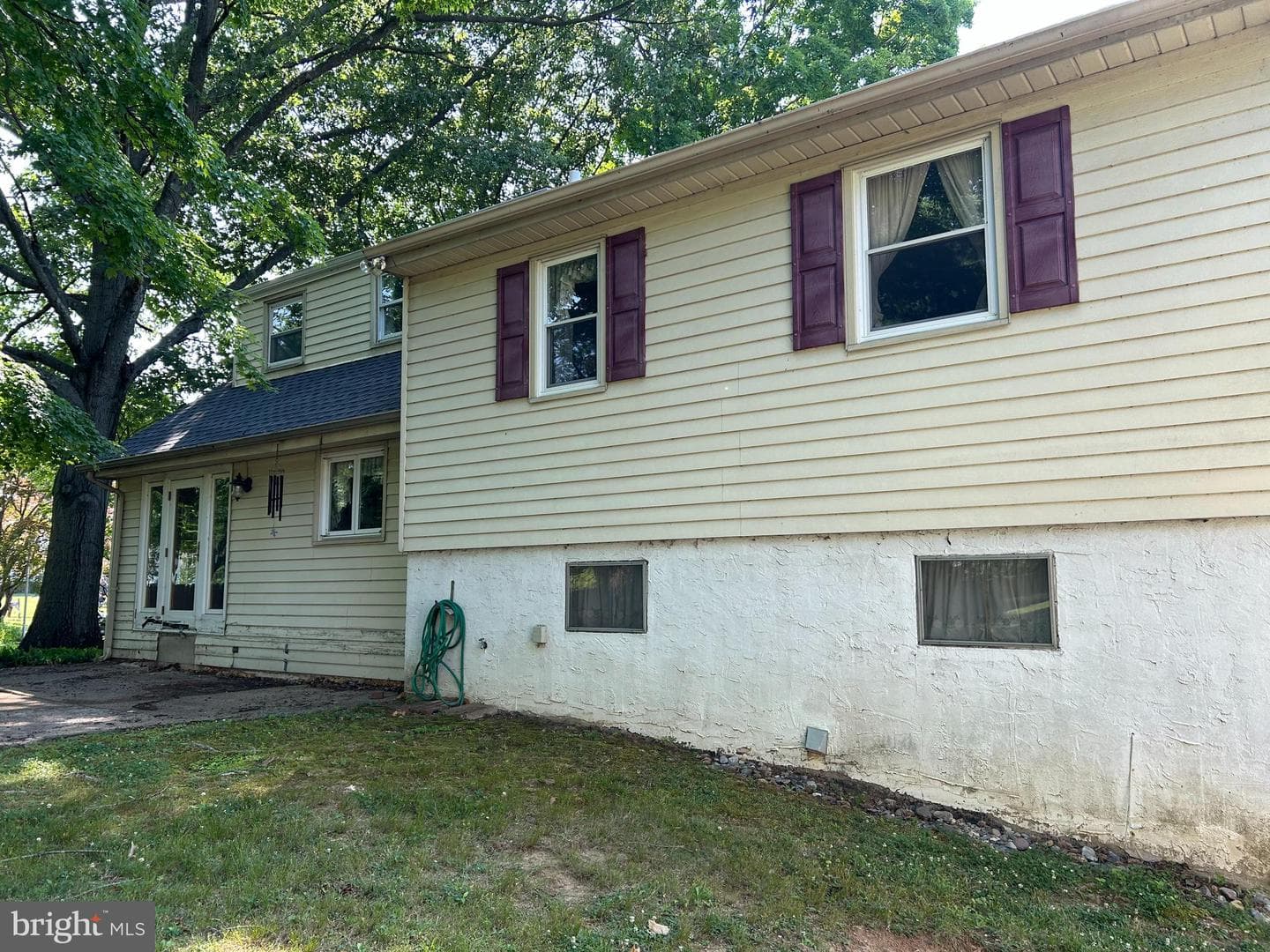 1252 Hoffman Rd photo 6