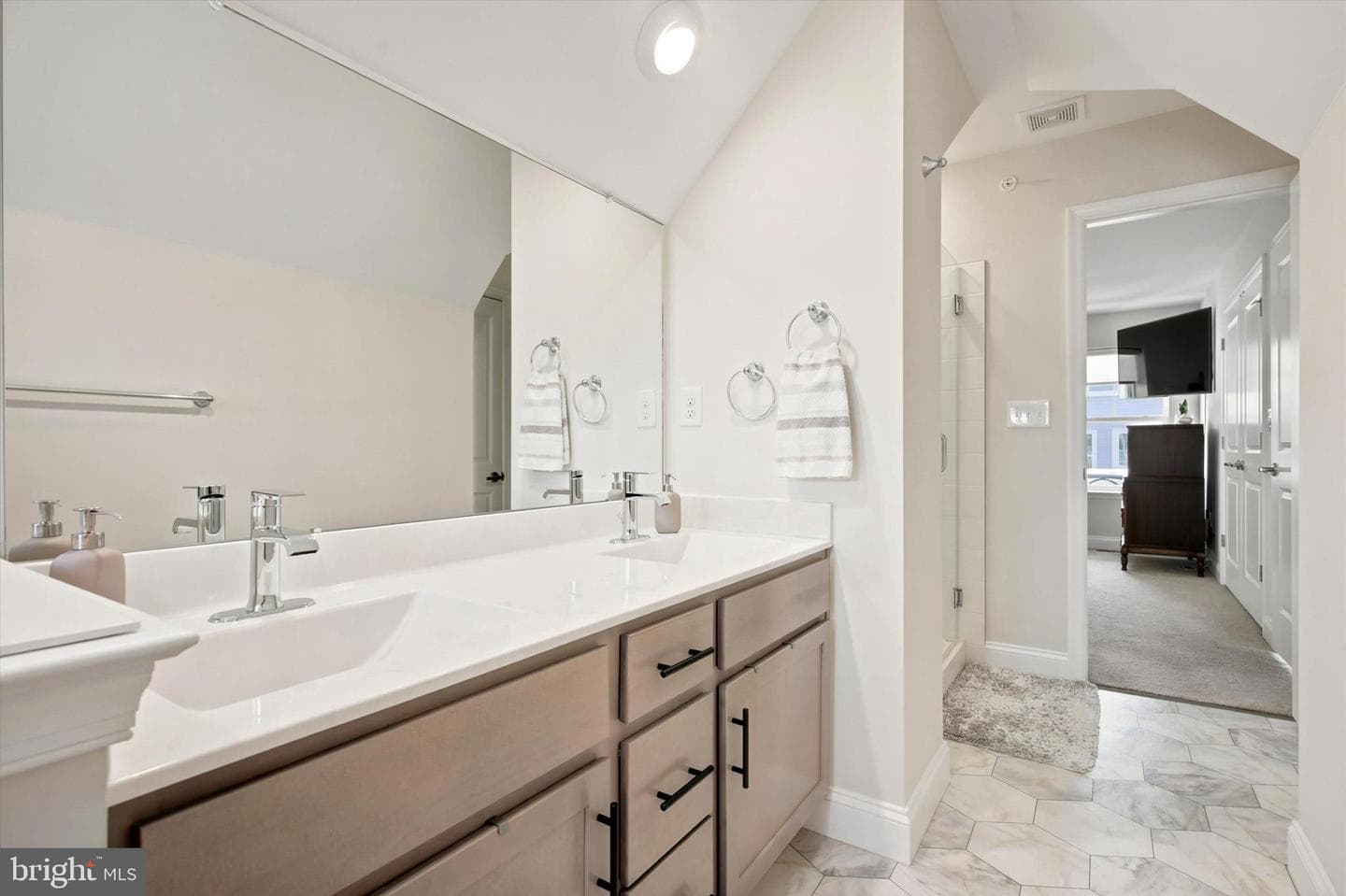 200 Honey Lane photo 13