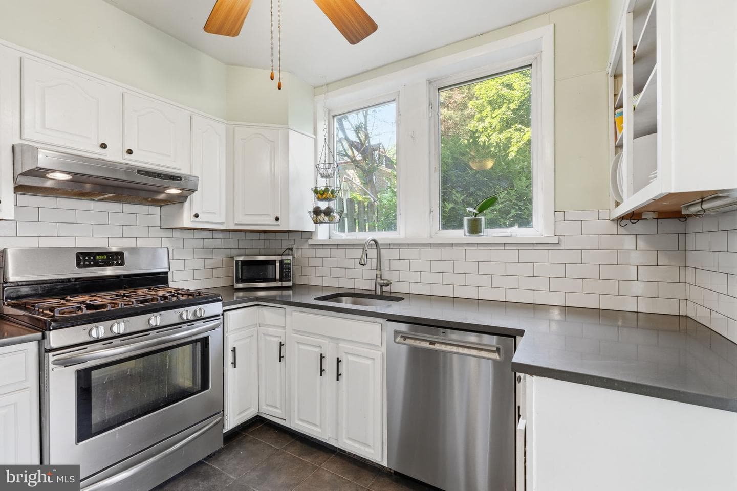 1272 Ashbourne Road photo 12