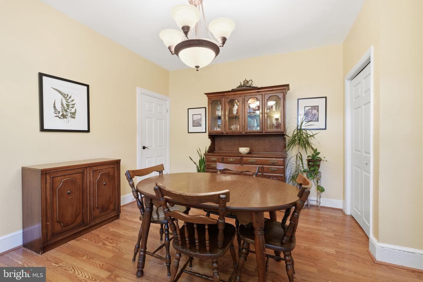1272 Ashbourne Road photo 9
