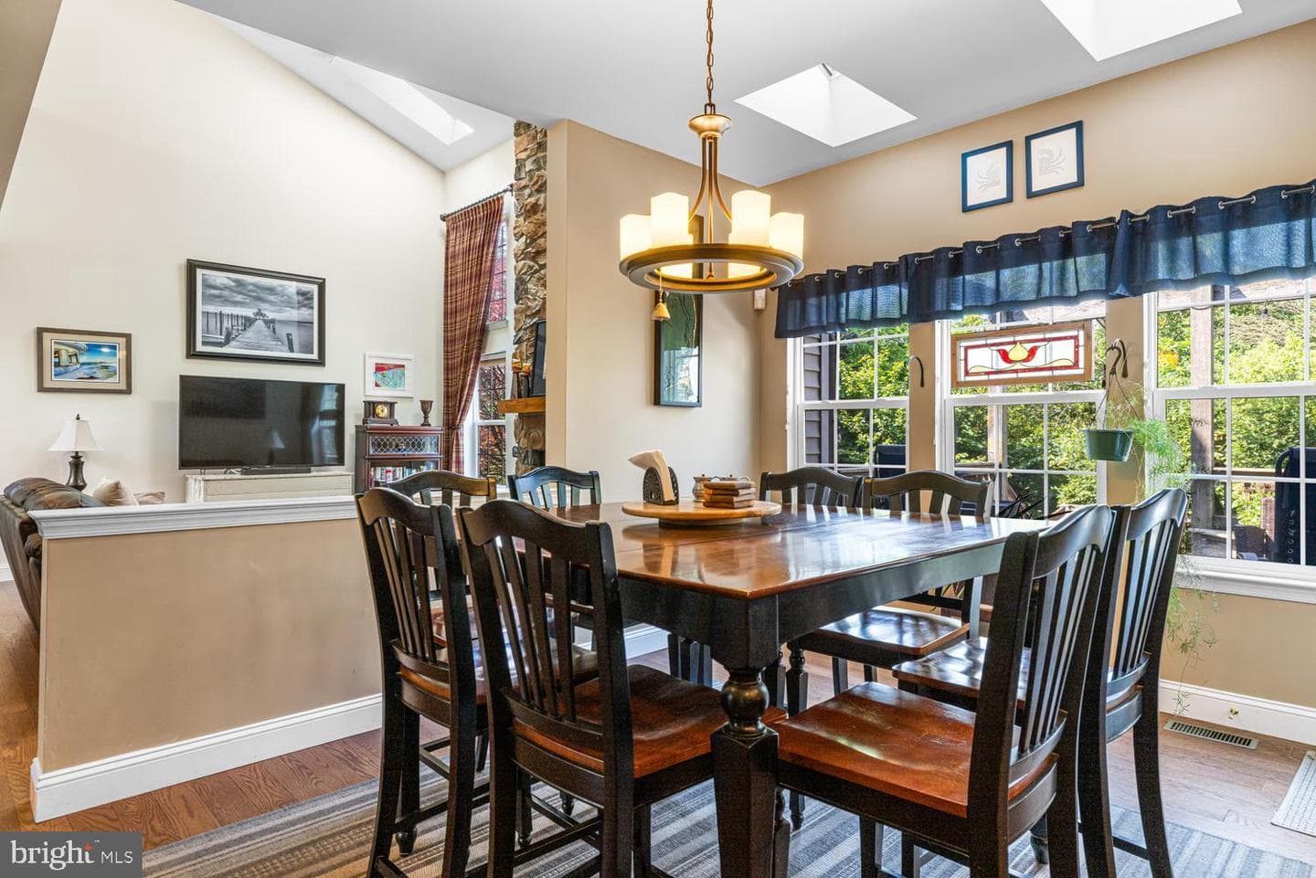 20 Greenshire Boulevard photo 11
