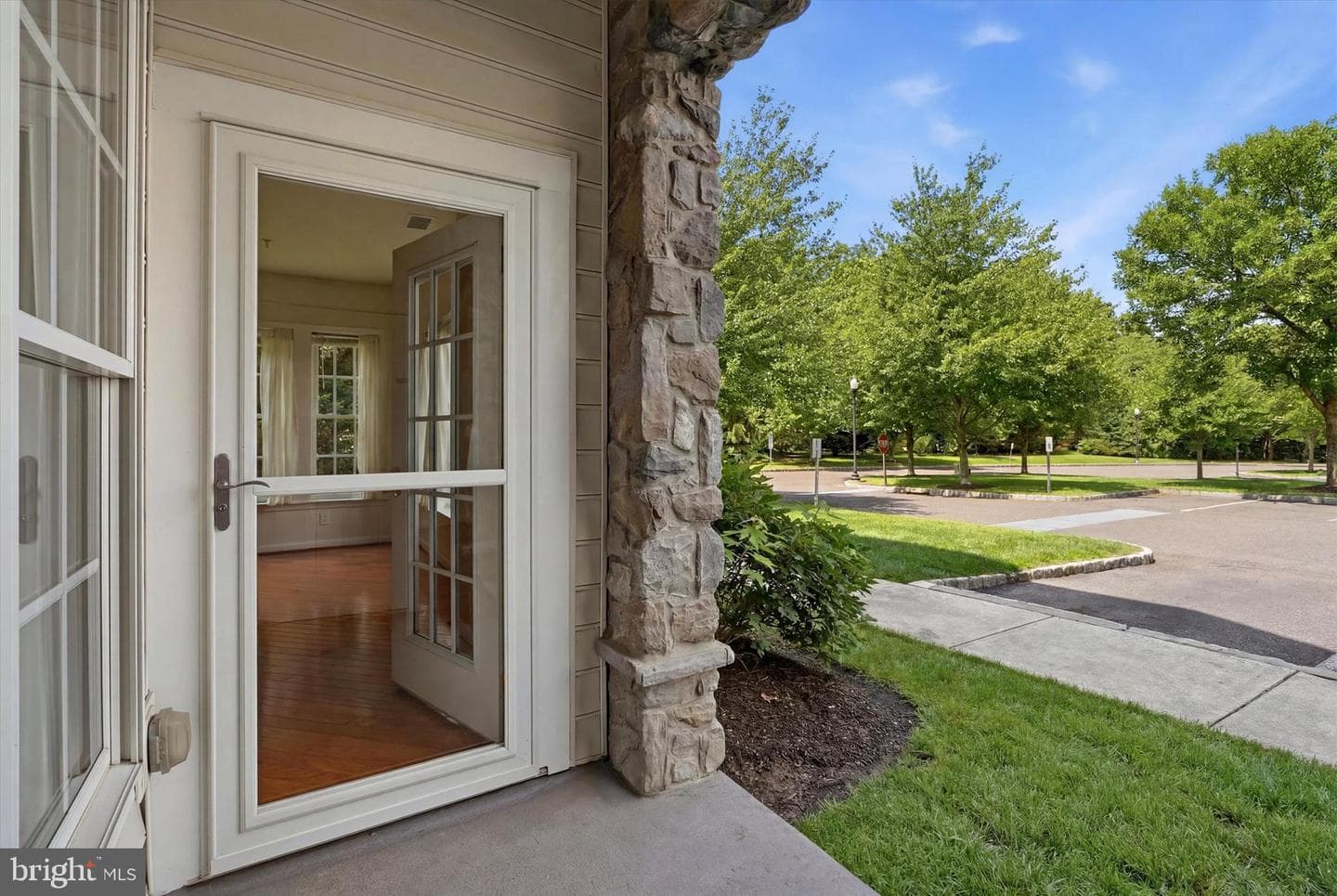 1102 Lilac Court photo 25
