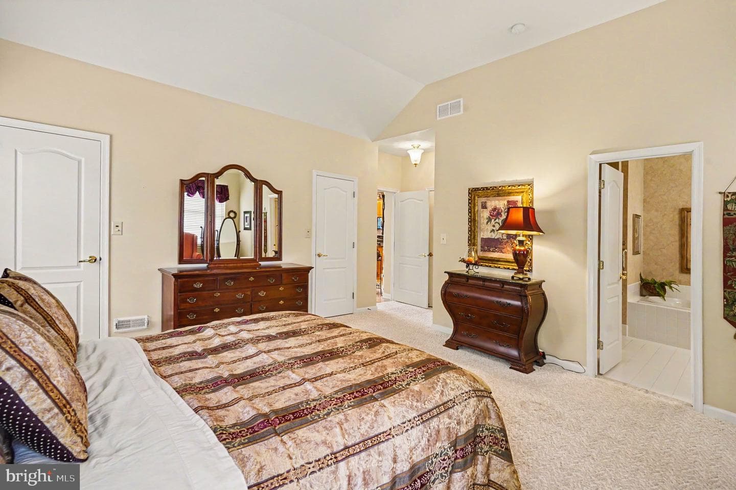 290 Kingsfield Drive photo 27