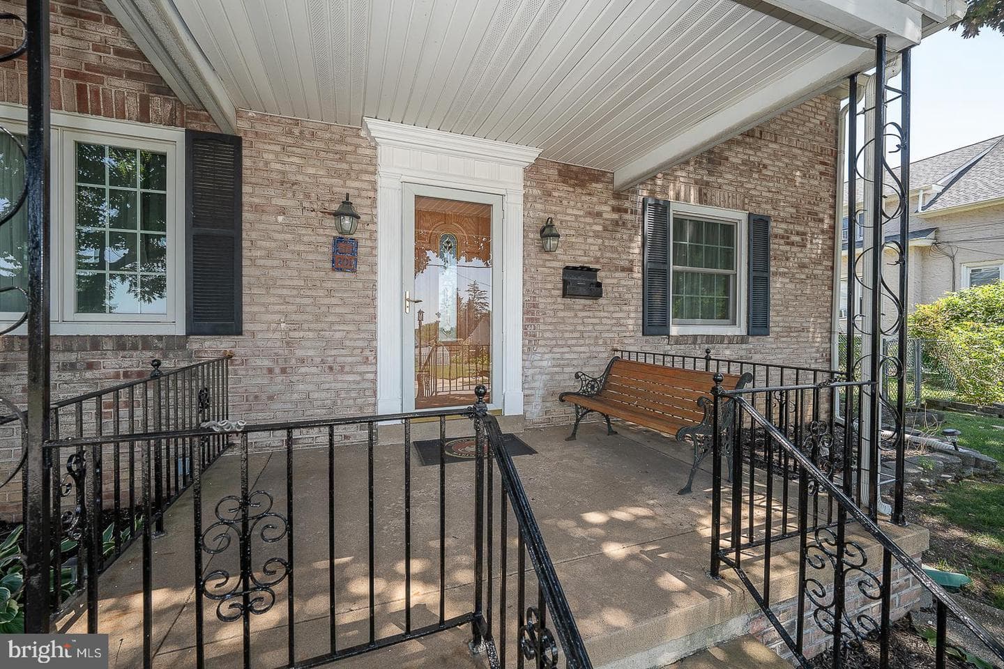 201 Abbeyview Avenue photo 2