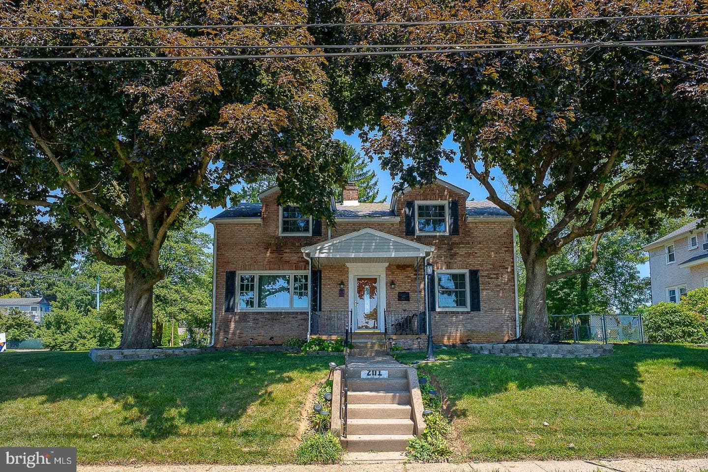 201 Abbeyview Avenue photo 3