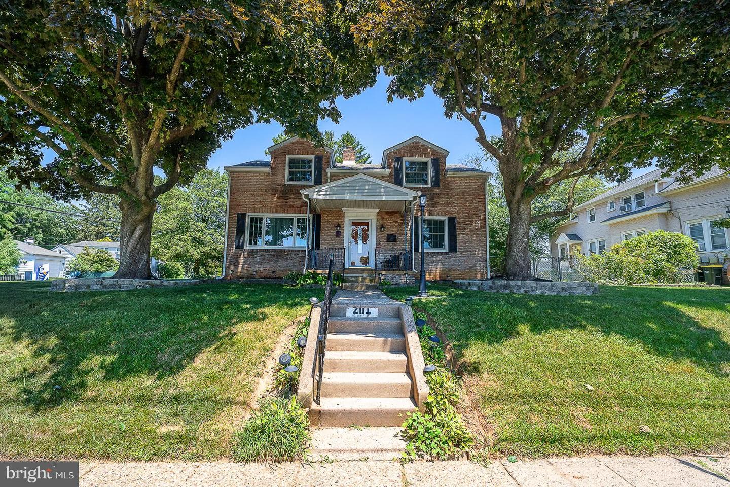 201 Abbeyview Avenue photo 4
