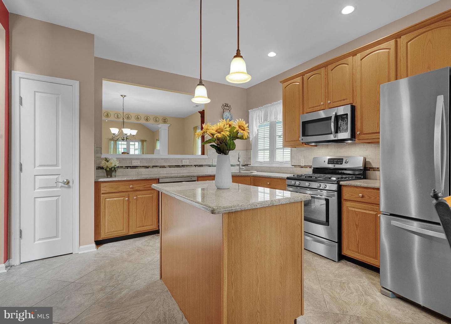 757 Wisteria Way photo 9