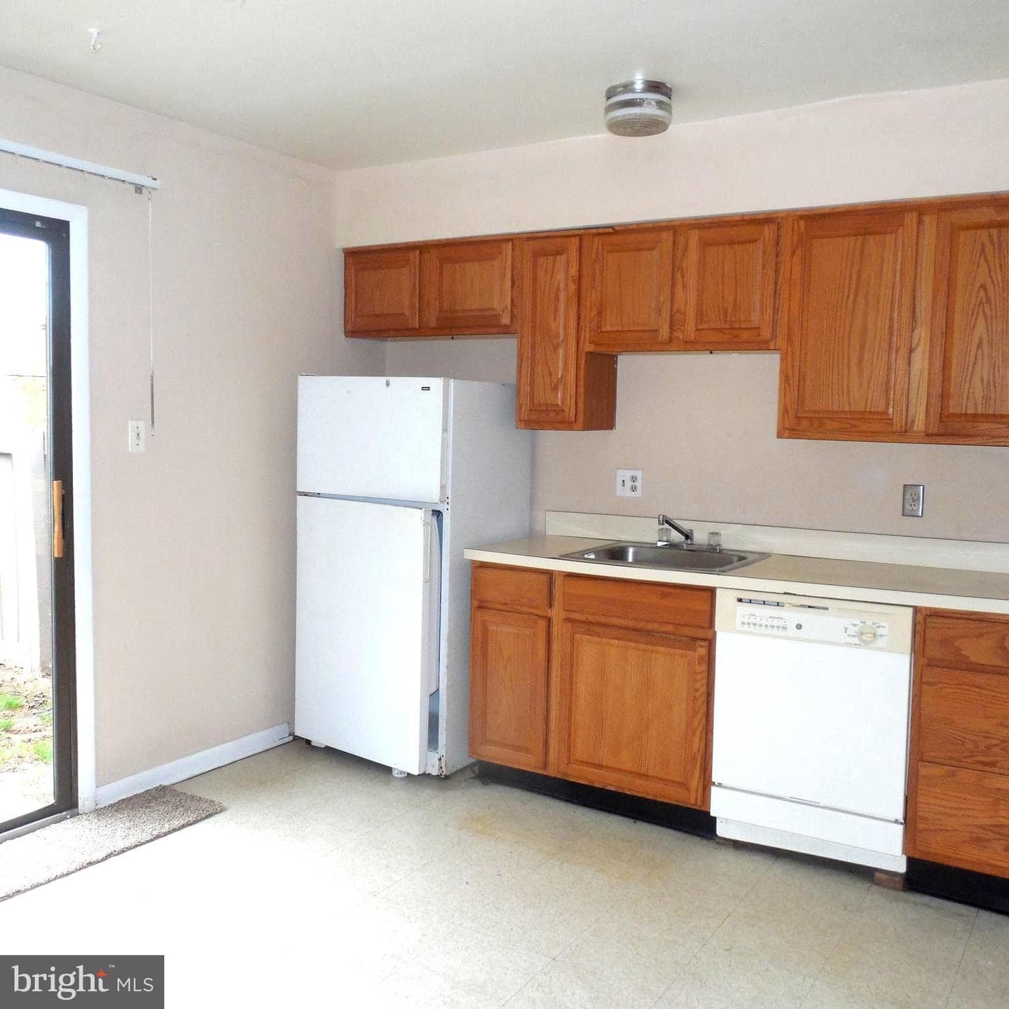 347 Bridge Street photo 9