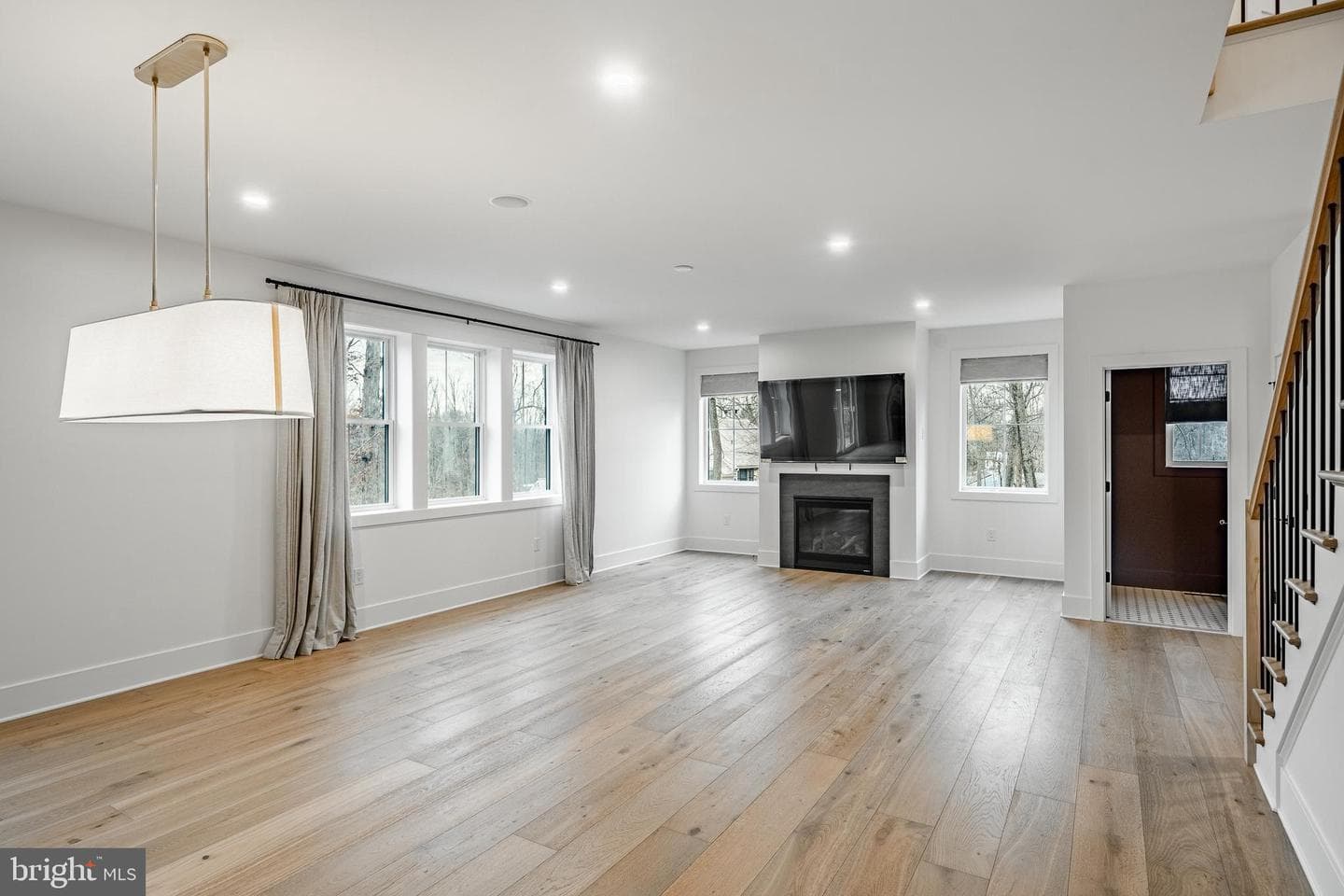 415 W Prospect Avenue photo 10