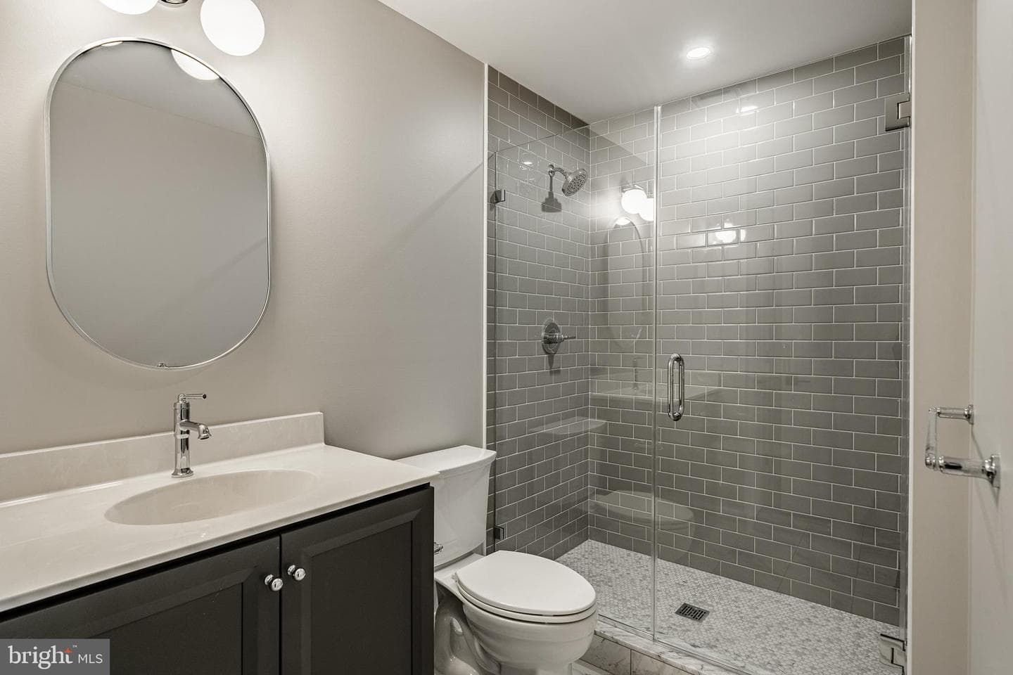 415 W Prospect Avenue photo 18