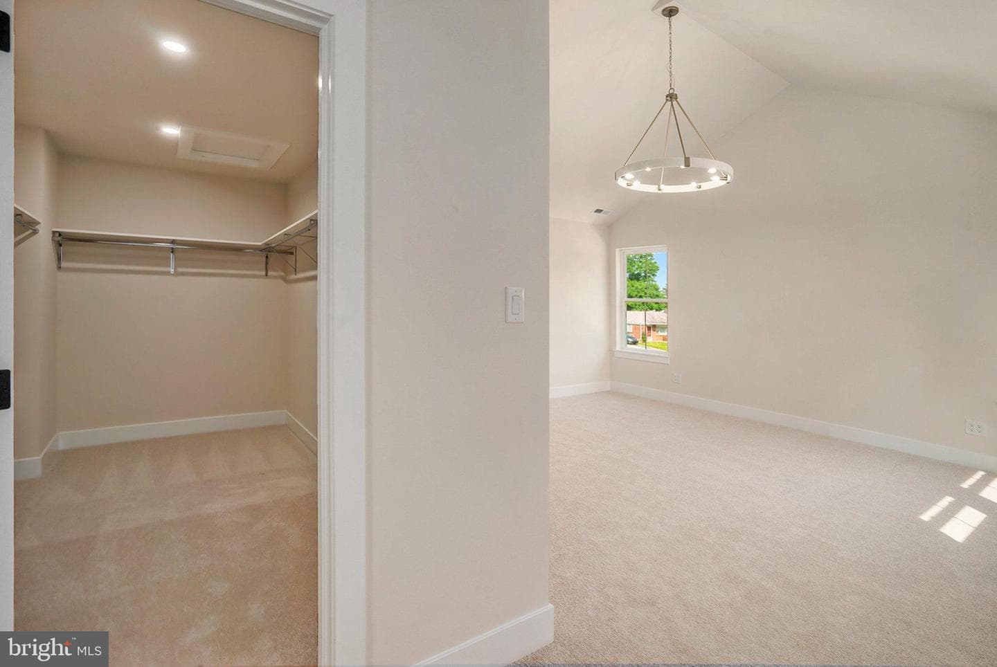 512 Beacon Hill Circle photo 30
