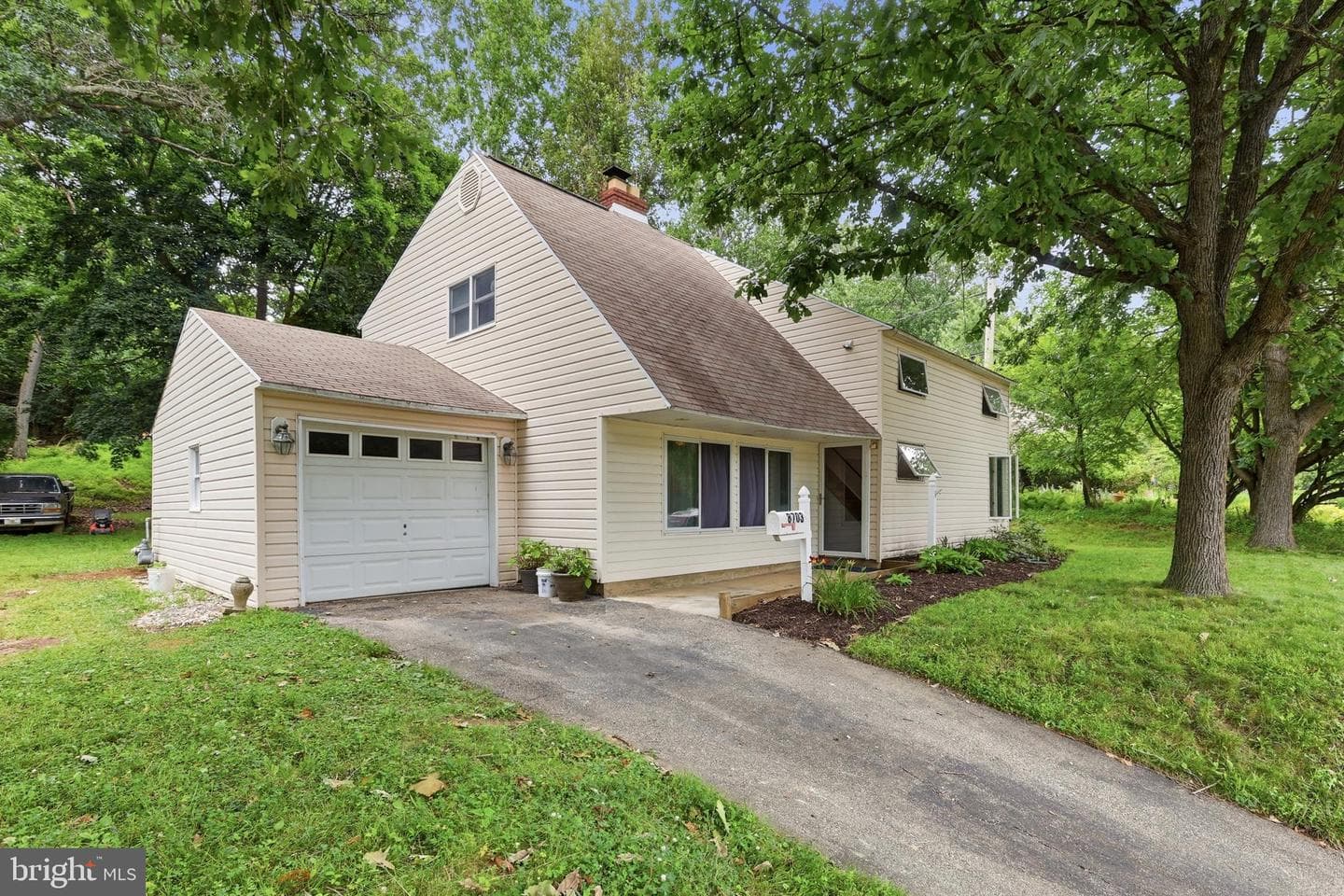 8703 Patton Road photo 4