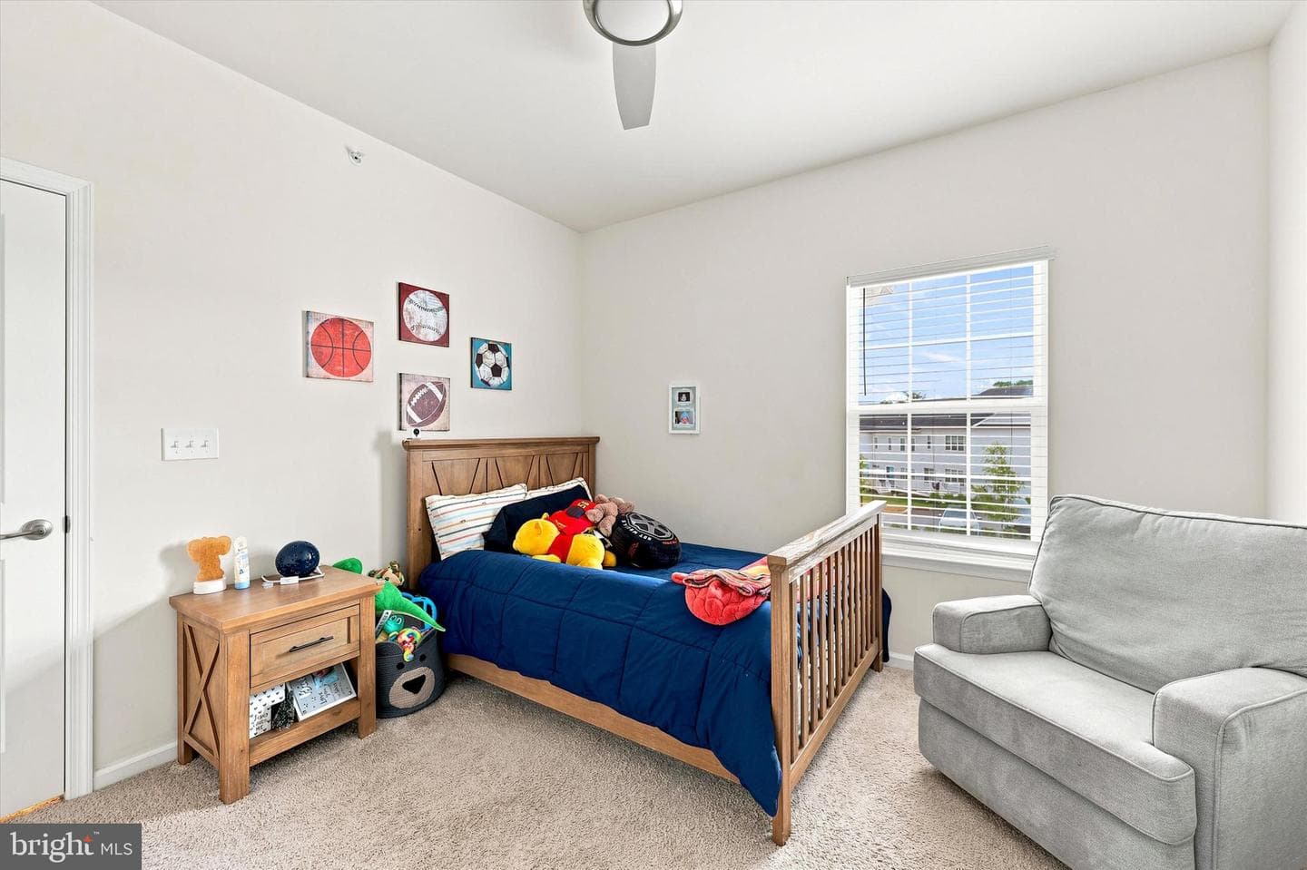137 Golden Vale Drive photo 29