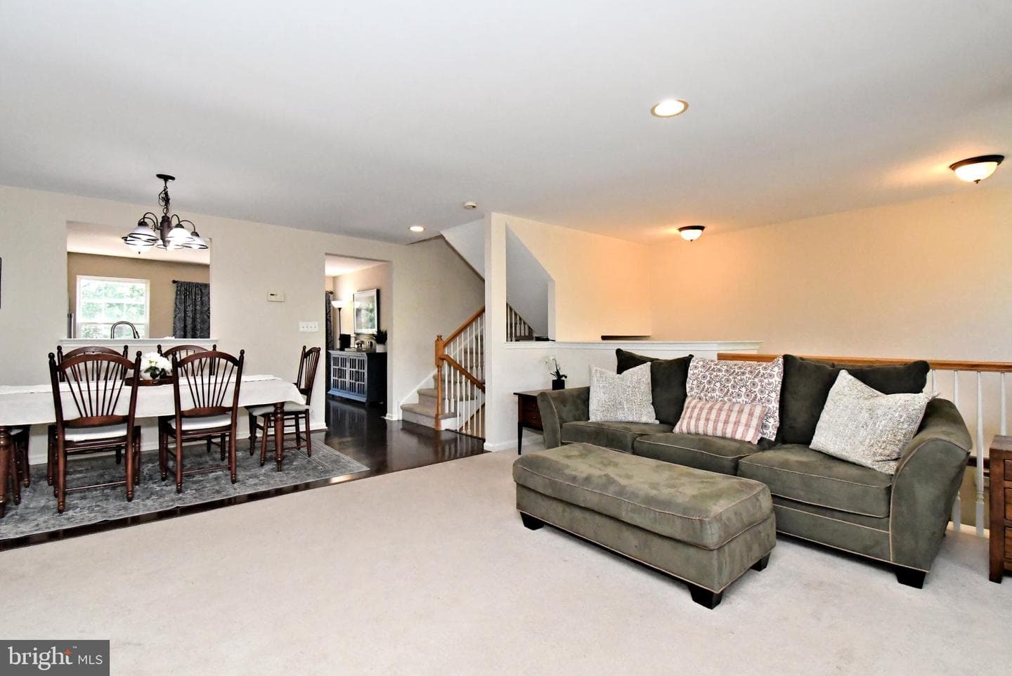 64 Hunt Club Drive photo 7