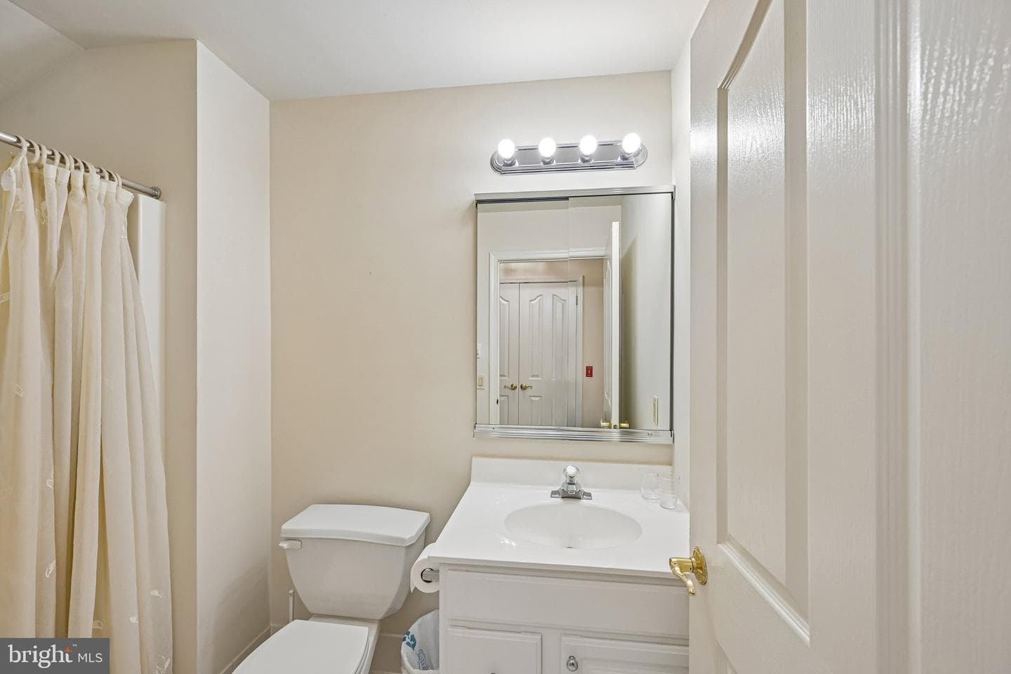106 Newbury Way photo 24
