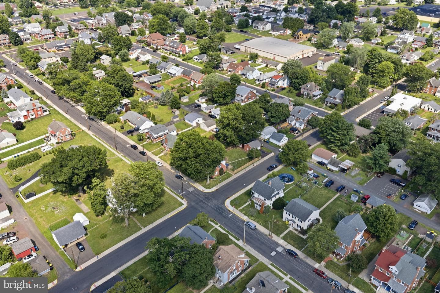 198 W Lincoln Avenue photo 47