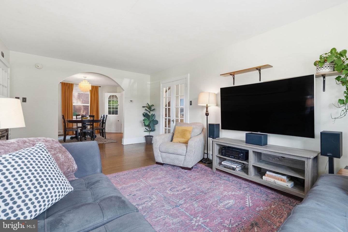 198 W Lincoln Avenue photo 9