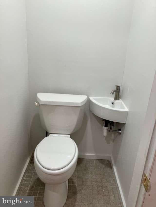 439 E Chestnut Street photo 18