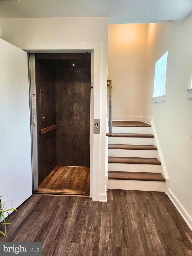 956 Riverplace Drive #56 photo 5