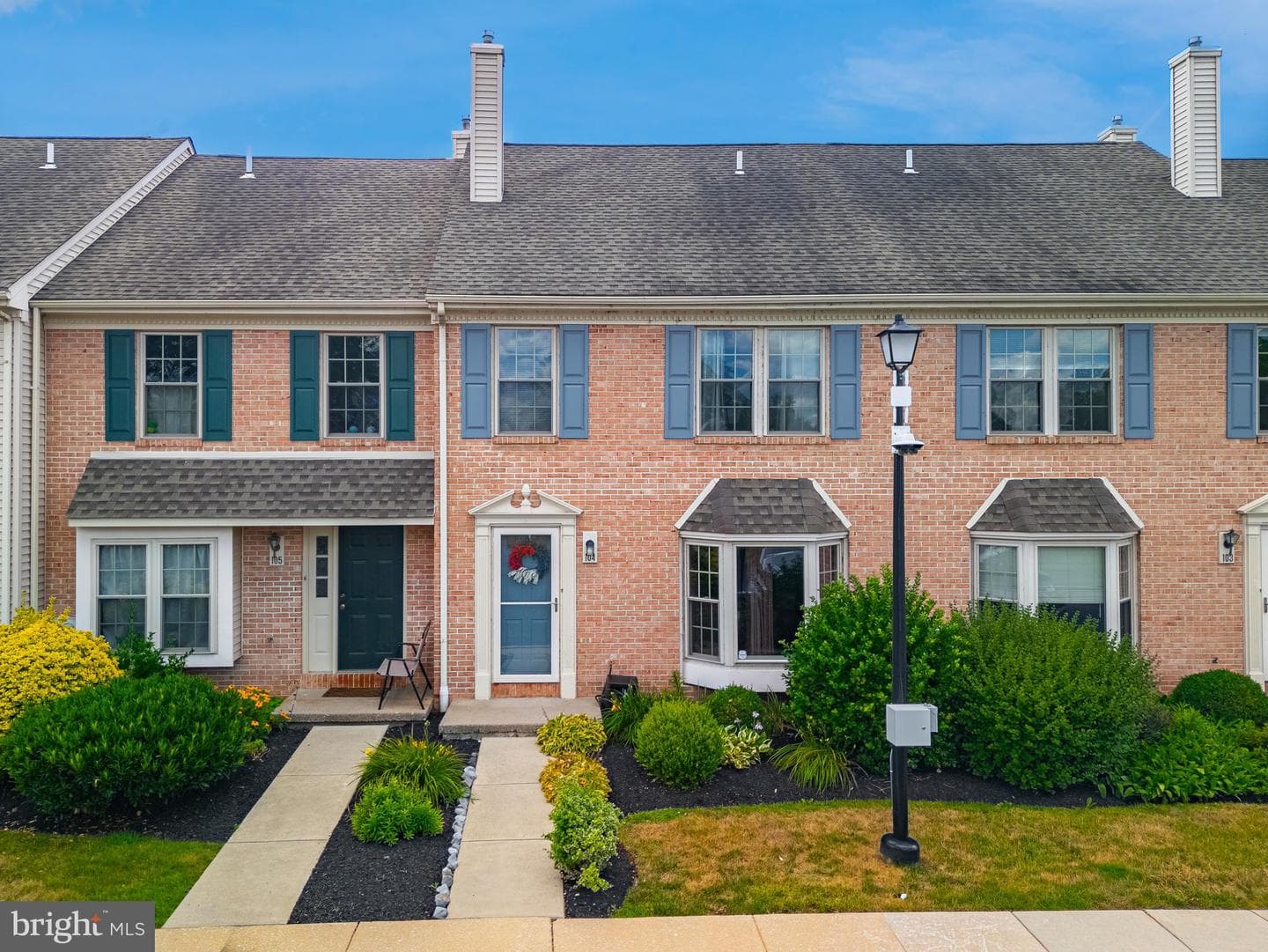 104 Hollytree Court photo 1