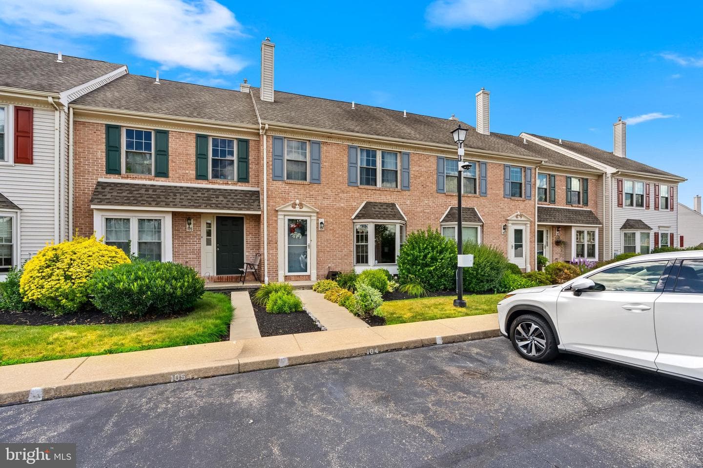 104 Hollytree Court photo 2