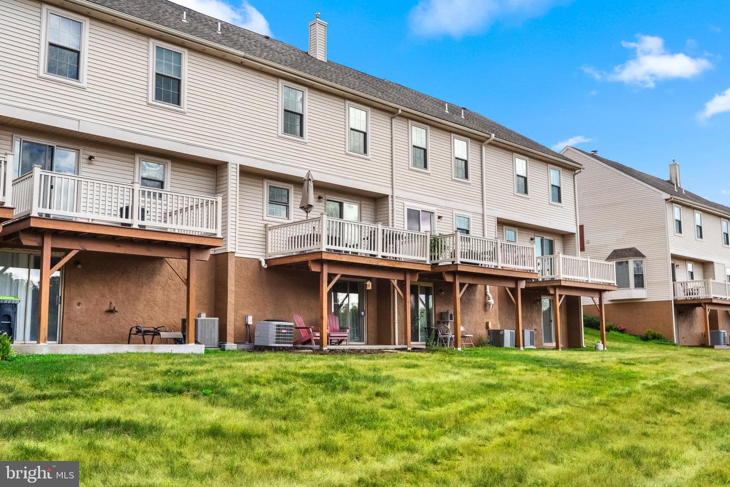 104 Hollytree Court photo 39