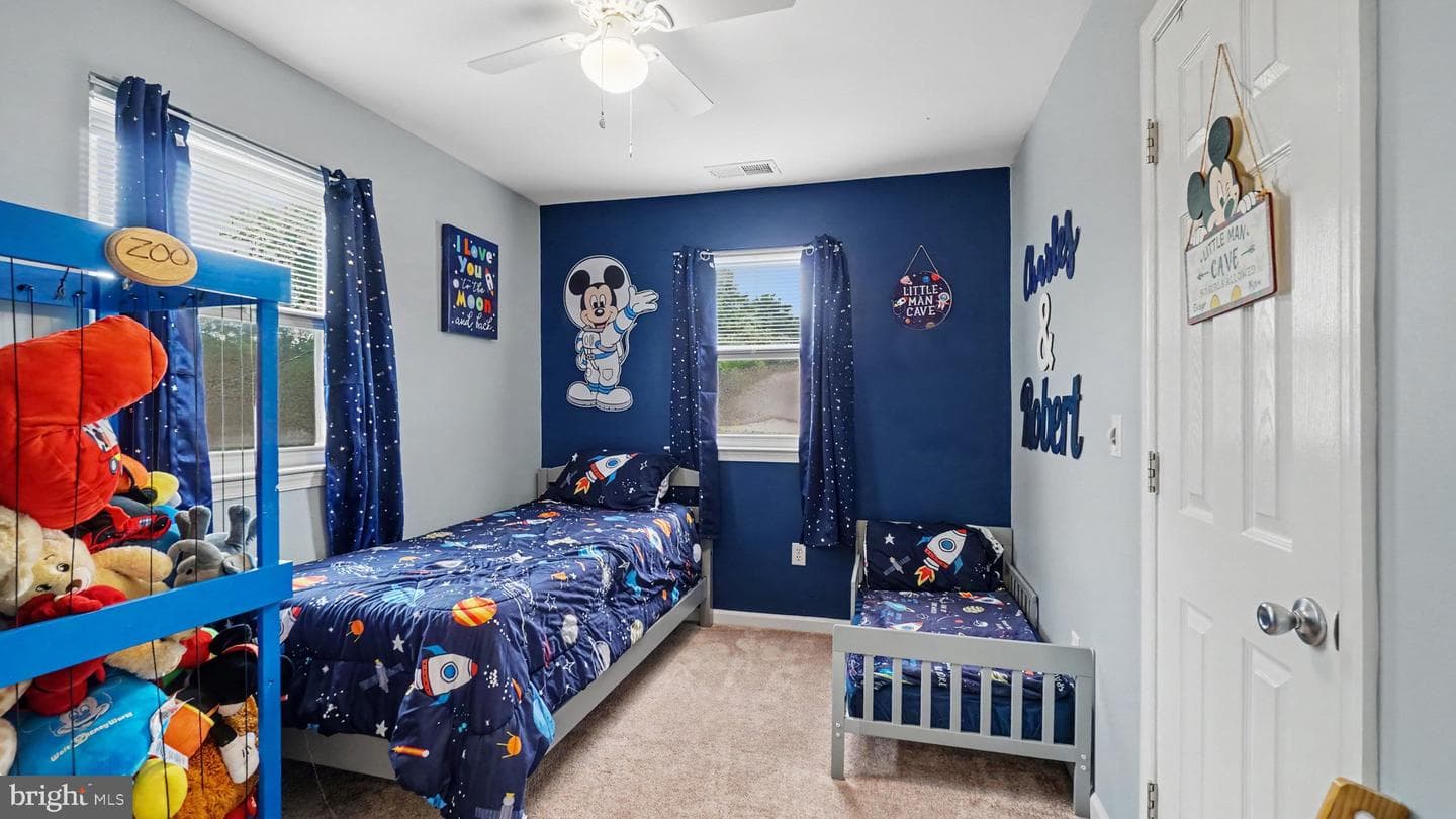 493 Adrian Road photo 15