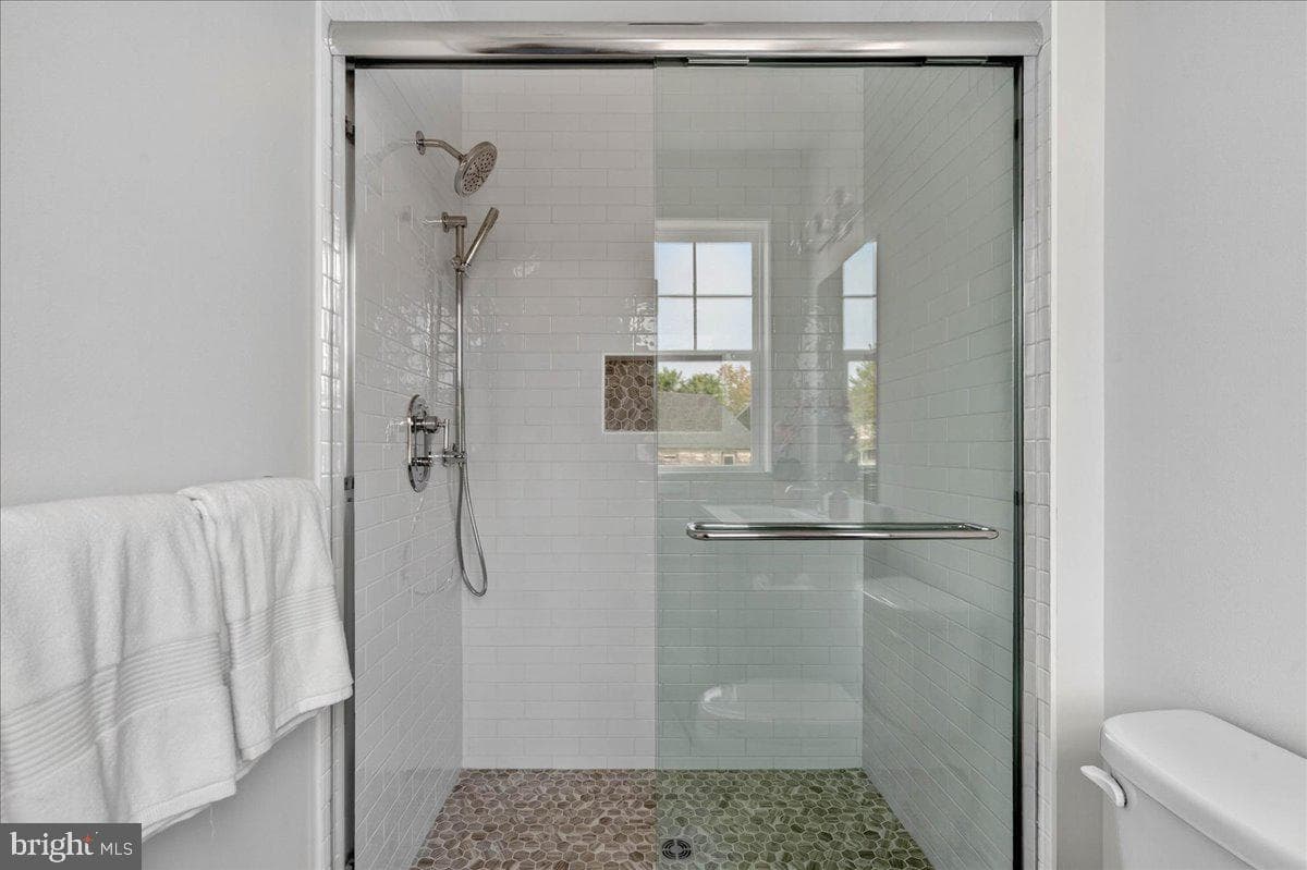 415 Isabelle Court #201 photo 29