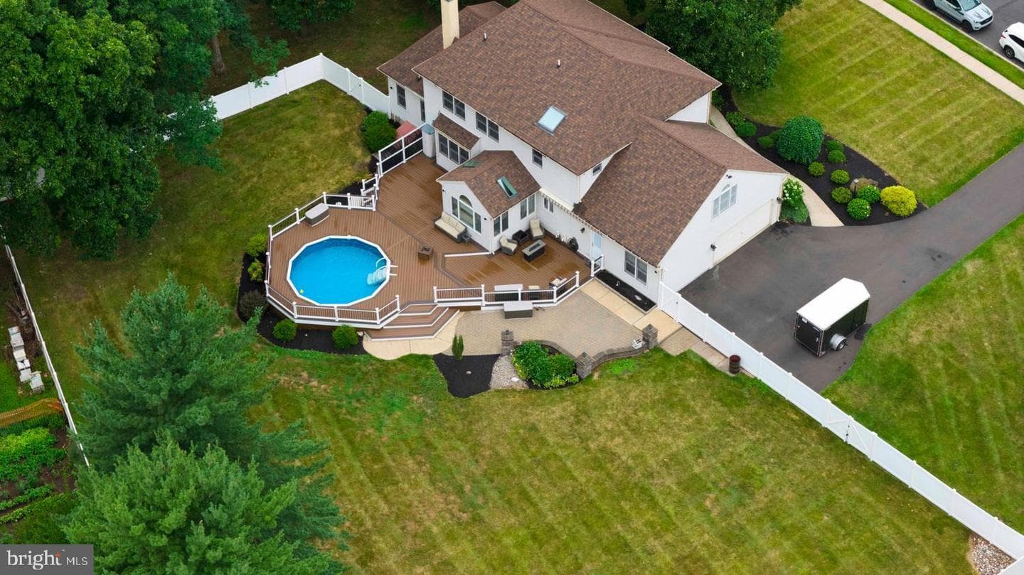 345 Reinert Road photo 4