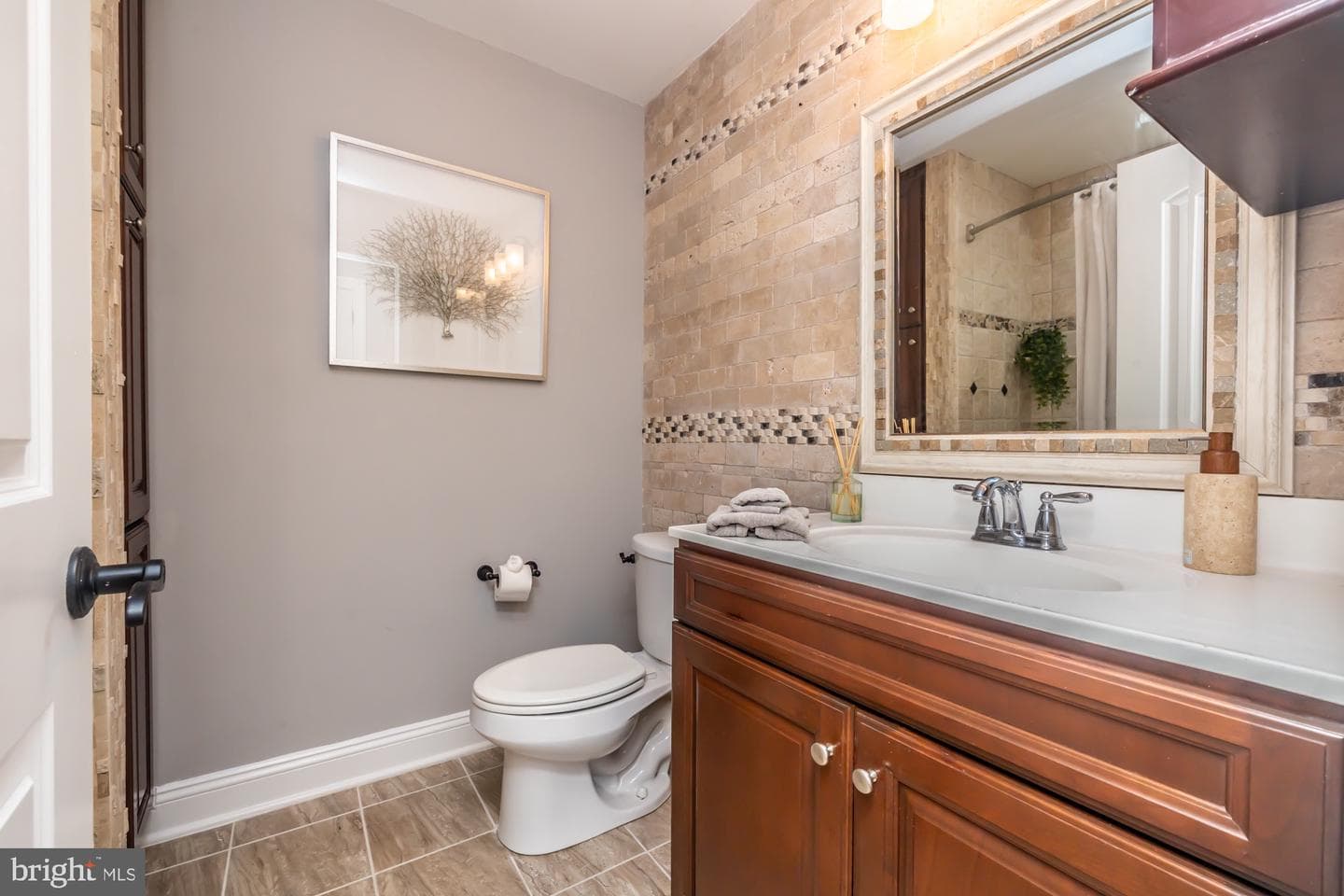 154 Moorehead Avenue photo 32