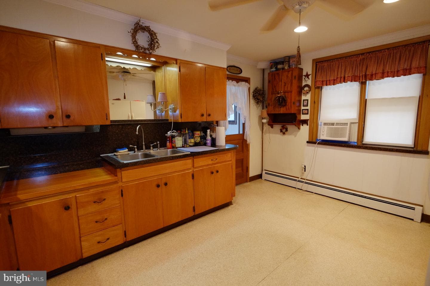 38 E 4th Street photo 12