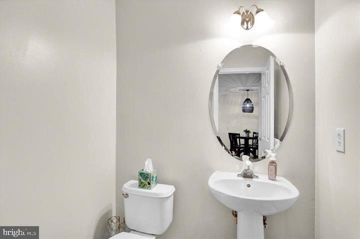 2305 Carriage Lane photo 12