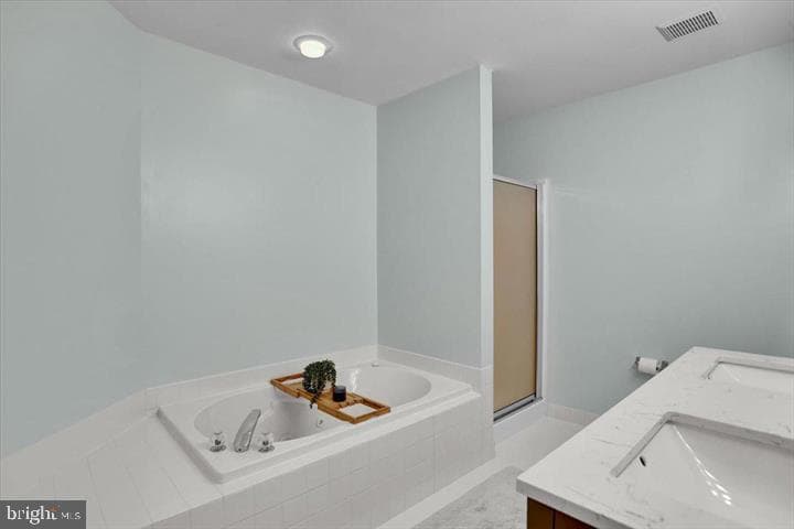2305 Carriage Lane photo 25